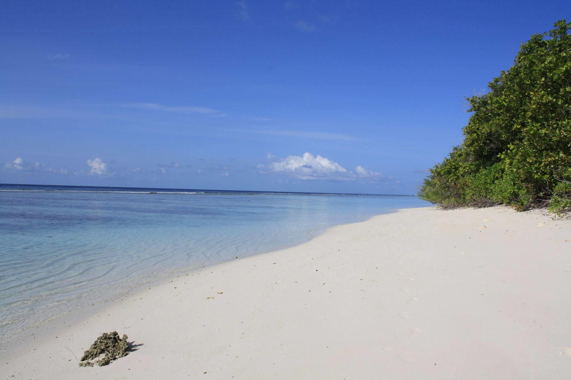 Boutique Beach All Inclusive Diving Hotel Dhigurah  Exterior photo